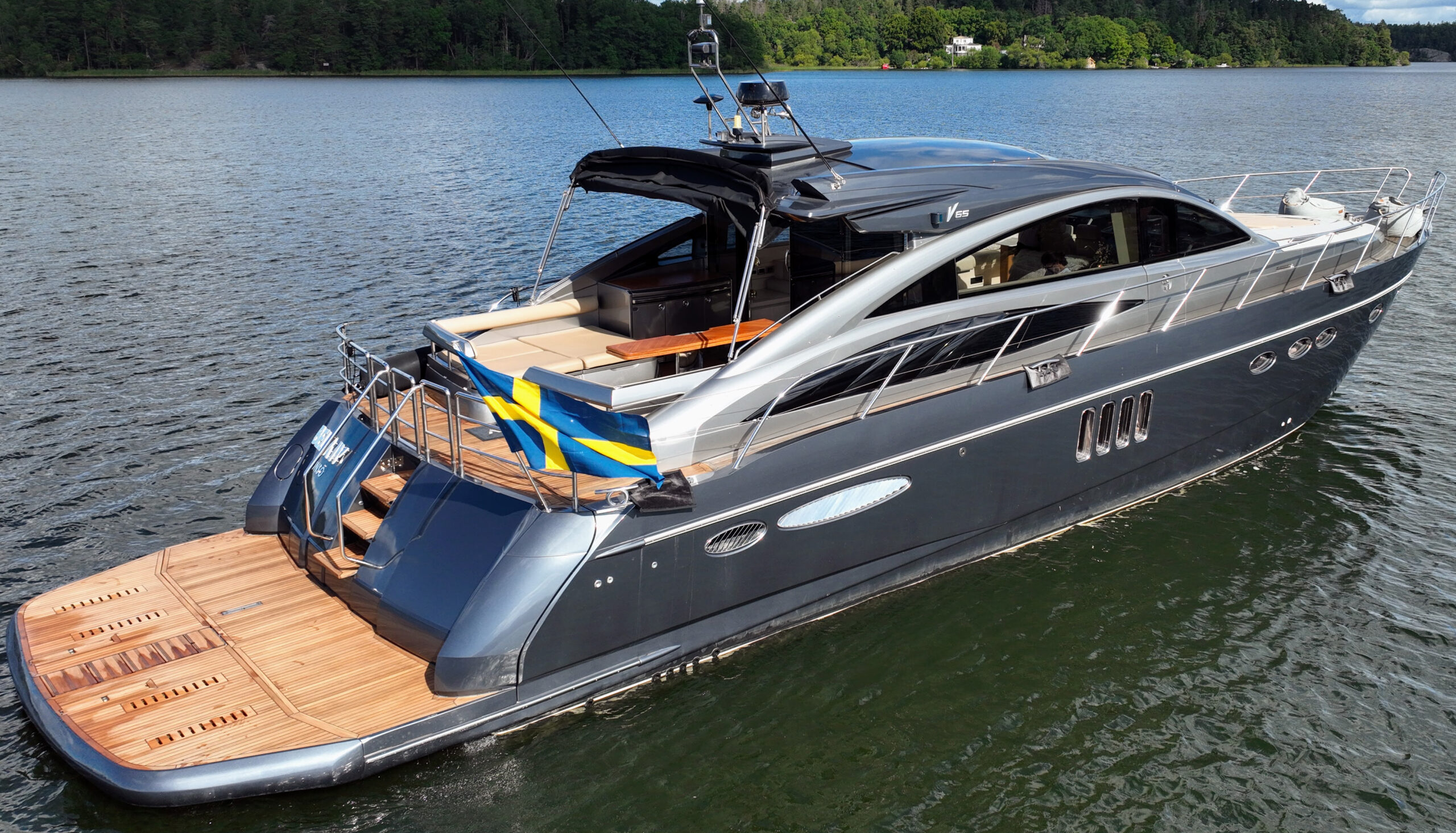 Princess V65 Motor Yacht